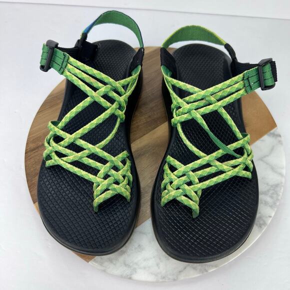 EUC Chaco ZX3 Hiking Women's Classic Strappy Sandals Green Geometric Buckle 9 - Picture 1 of 8